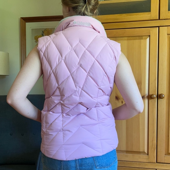 VINTAGE Columbia Down Puffer Vest in Pink - Picture 4 of 6